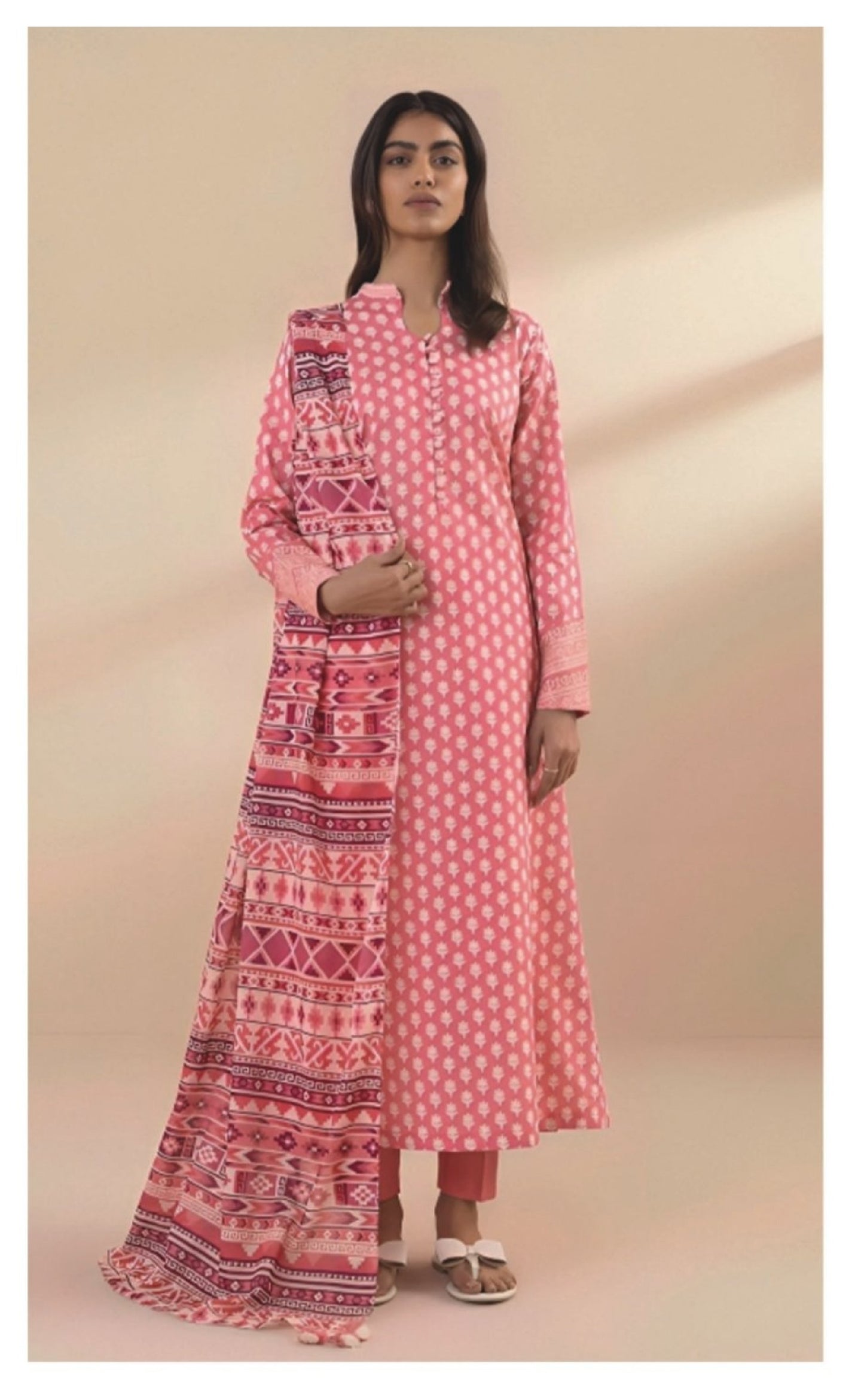Sapphire Day to Day Printed Lawn 3 Piece Suit - 0U3PDY24D245