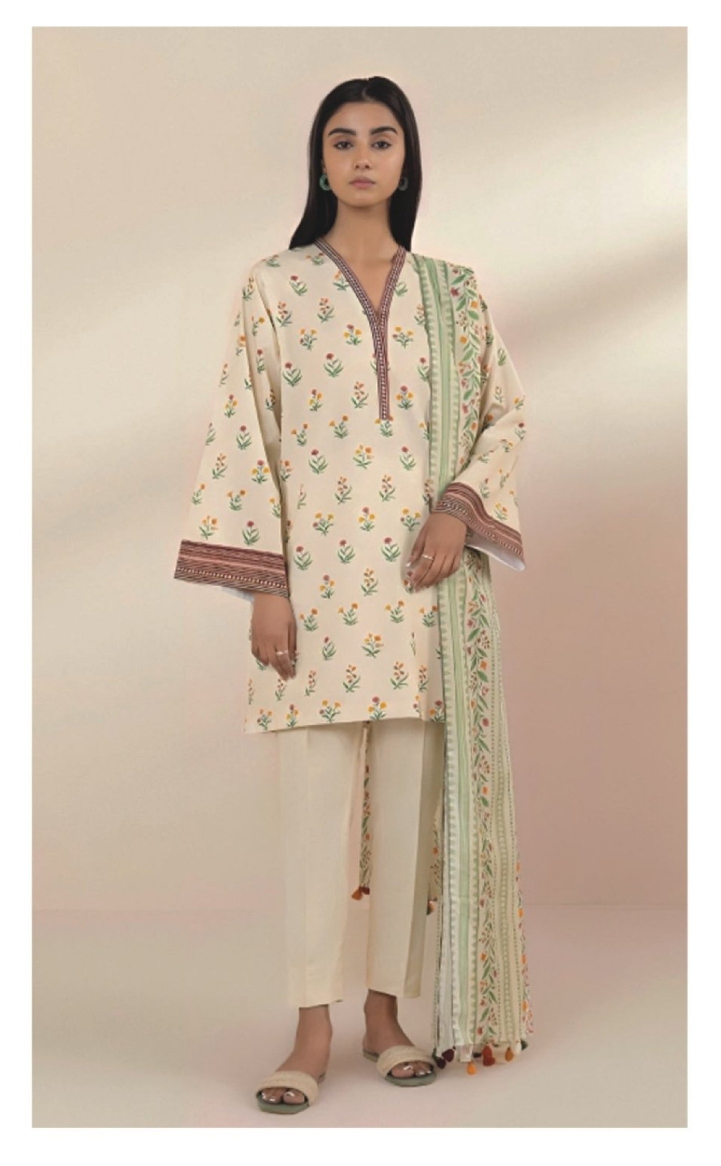Sapphire Day to Day Printed Lawn 3 Piece Suit 0U3PDY24D259