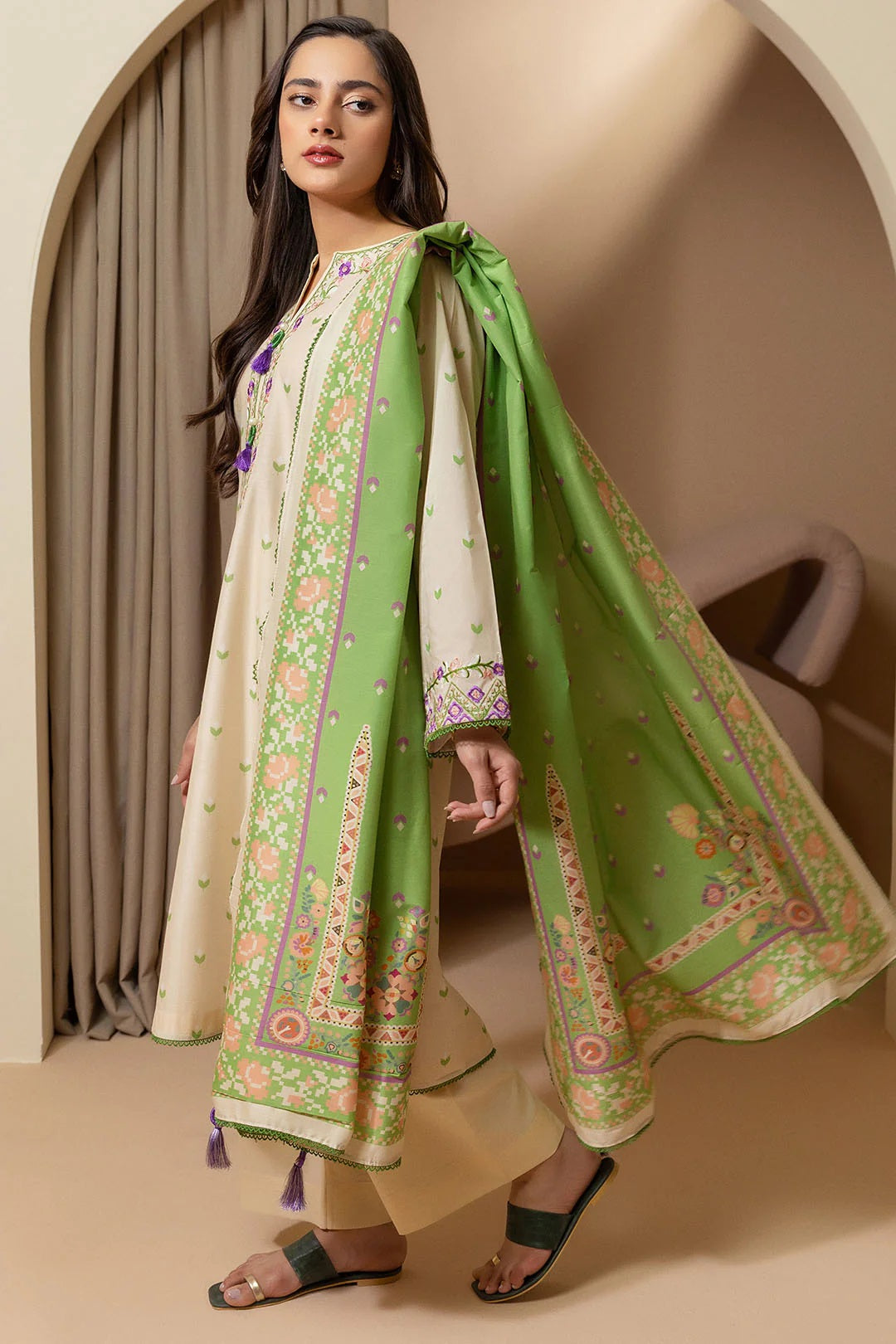 Zellbury 2pc Embroidered Lawn Shirt Dupatta - WUS25E20105