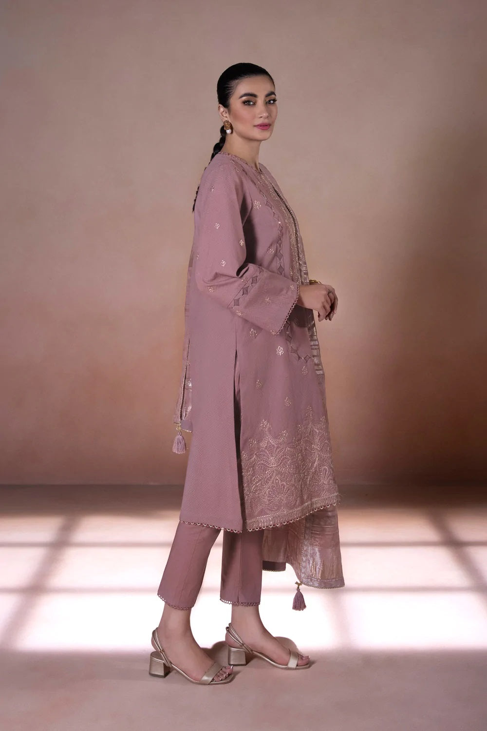 Sapphire Intermix Embroidered Jacquard Unstitched 3 Piece Suit U3E-CL22V5-4