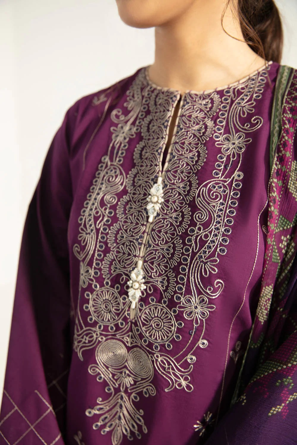 Sapphire Intermix Embroidered Cotton Unstitched 3 Piece Suit U3E-DY22V5-5