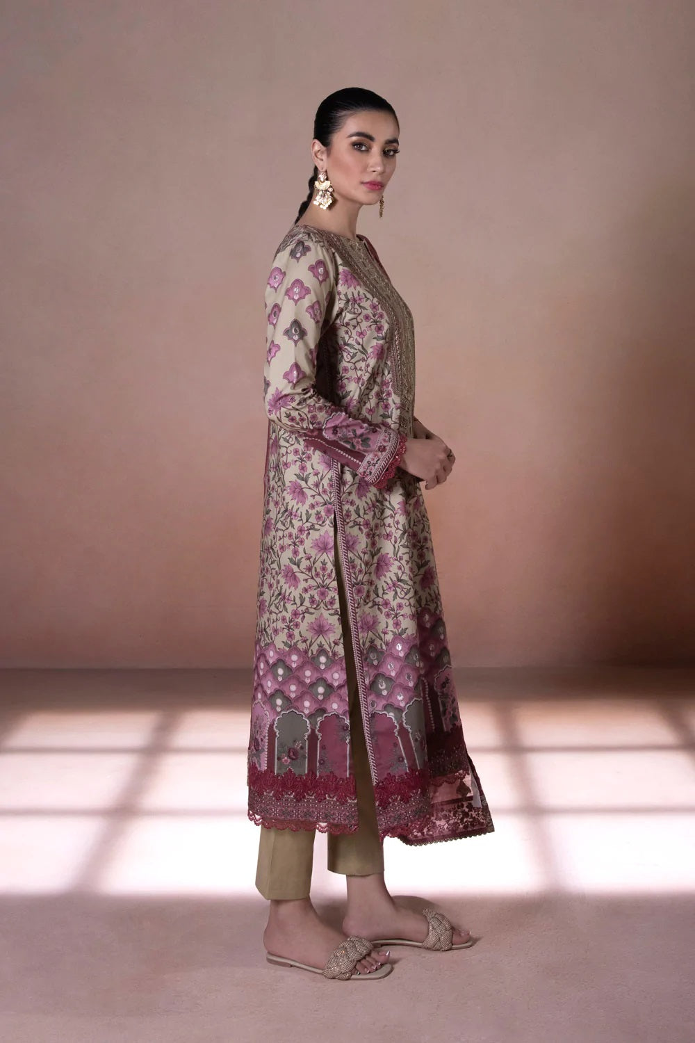 Sapphire Intermix Embroidered Cotton Unstitched 3 Piece Suit U3E-SG22V51-8