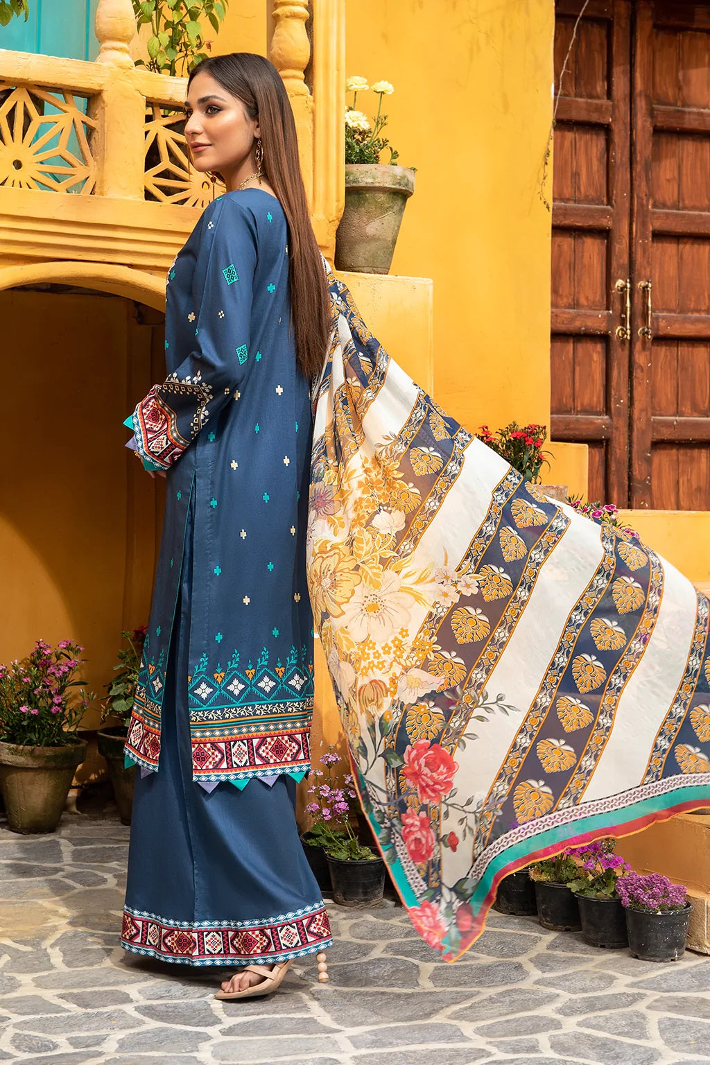 Jahanara Embroidered Lawn Suits Unstitched 3 Piece J16-11 Midnight Blue