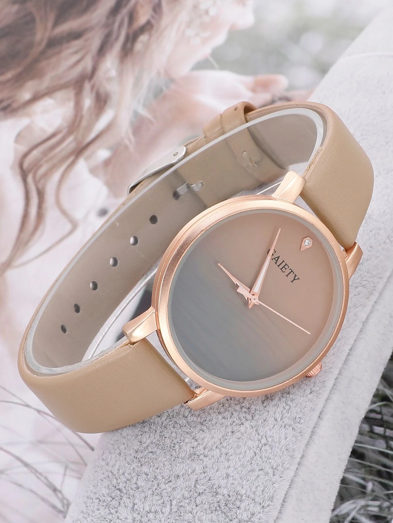 Ombre Dial Quartz Watch - HDJ 129