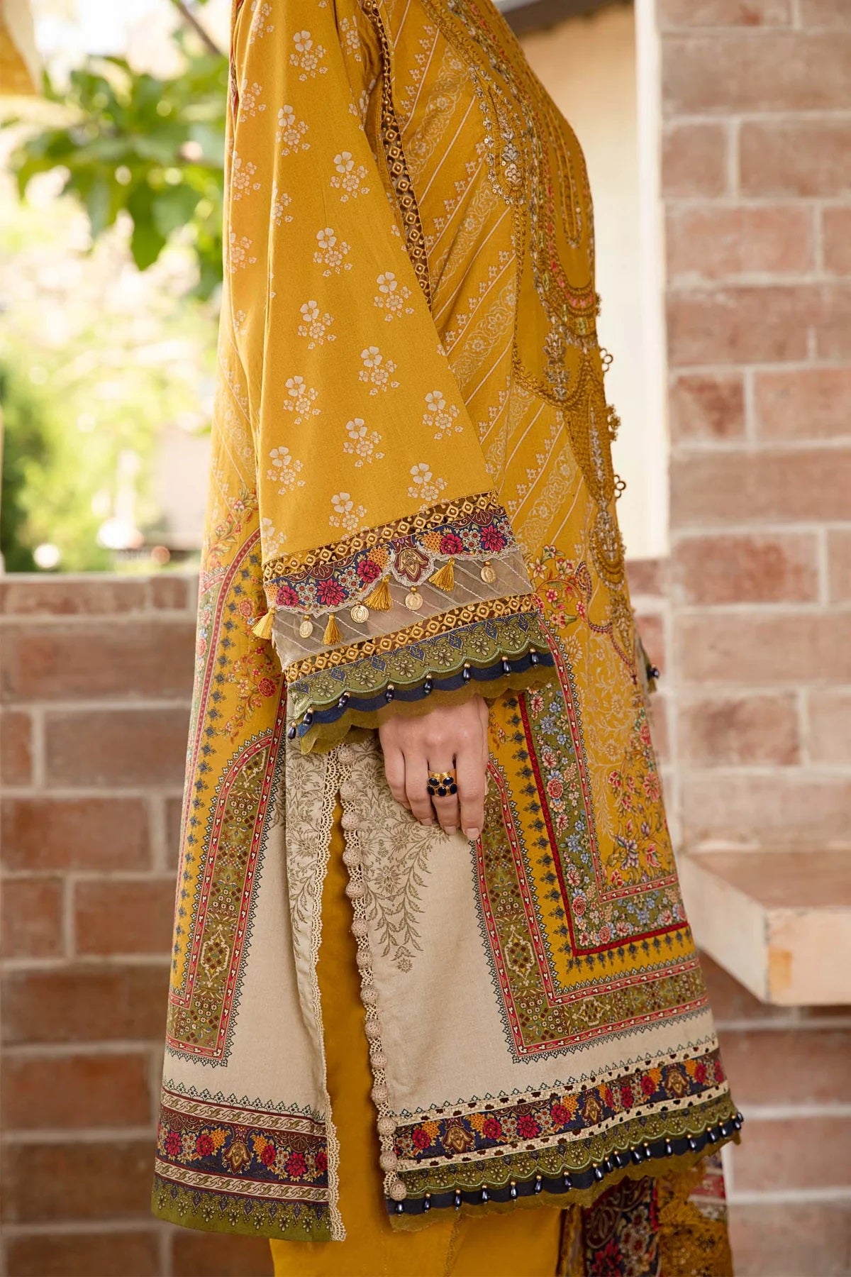 MPrints By Maria B Embroidered Lawn Suits Unstitched 3 Piece MPT-1712-A