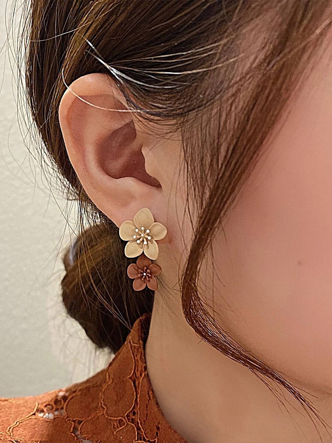 Flower Style Fancy Drop Earrings - HDJ 156