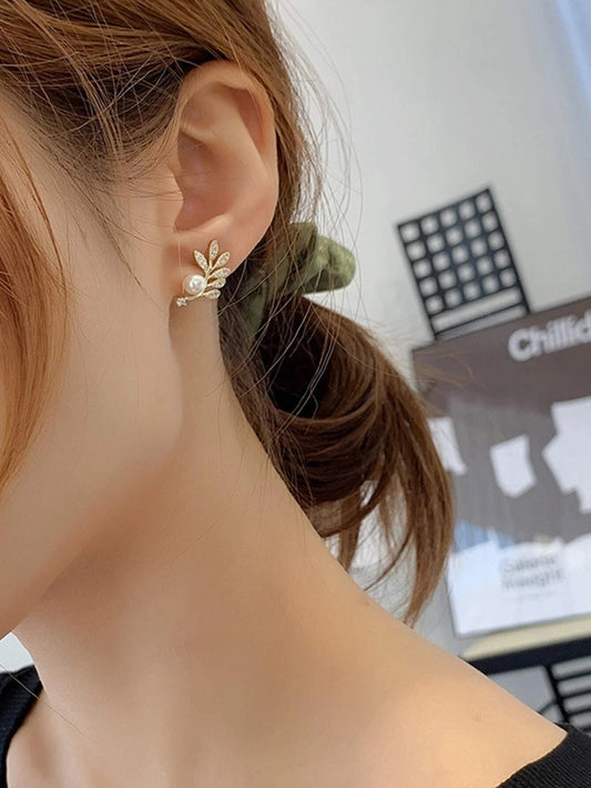 Faux Pearl & Rhinestone Leaf Decor Stud Earrings - HDJ 165