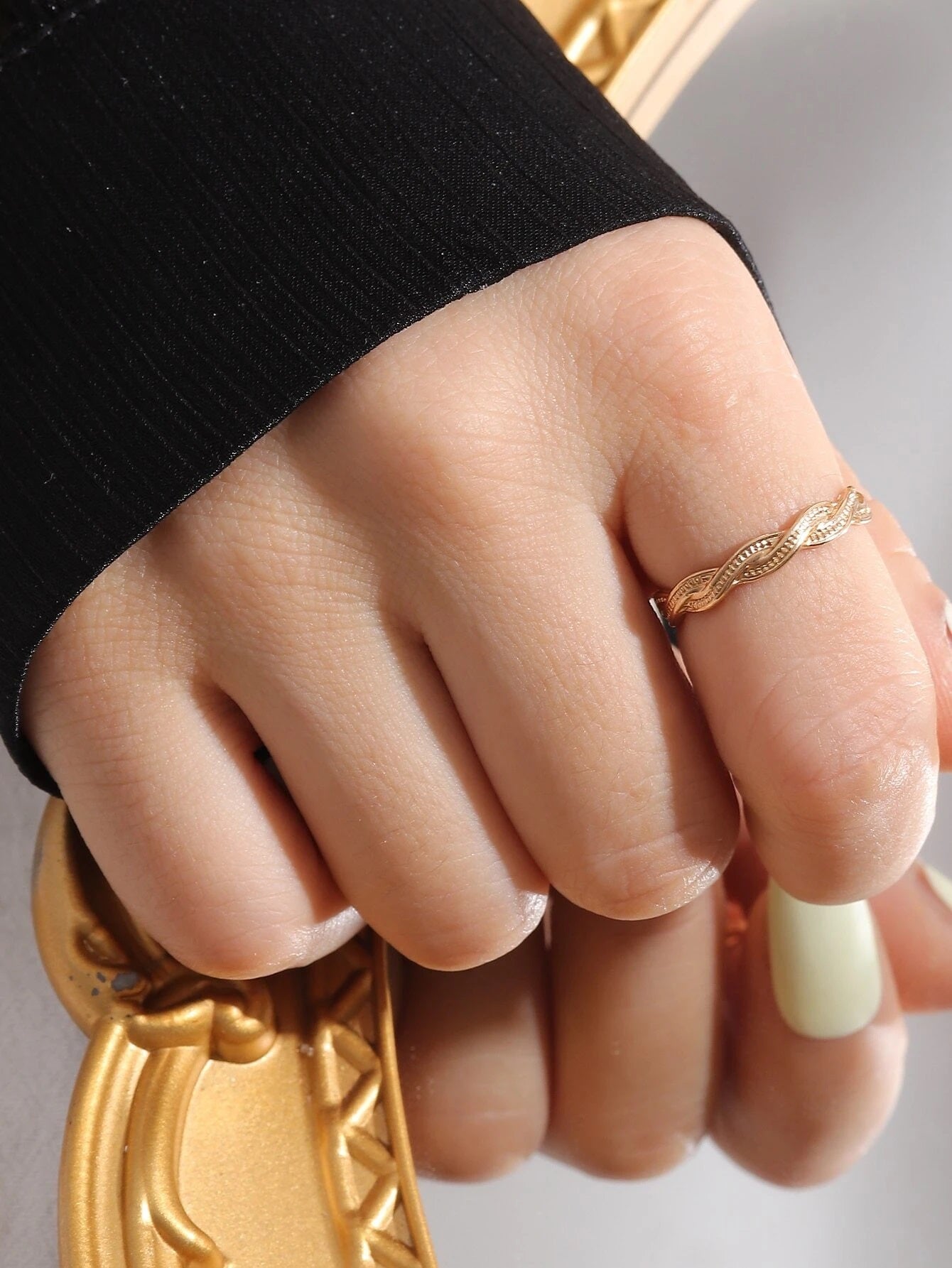 Textured Metal Twist Ring - HDJ 193
