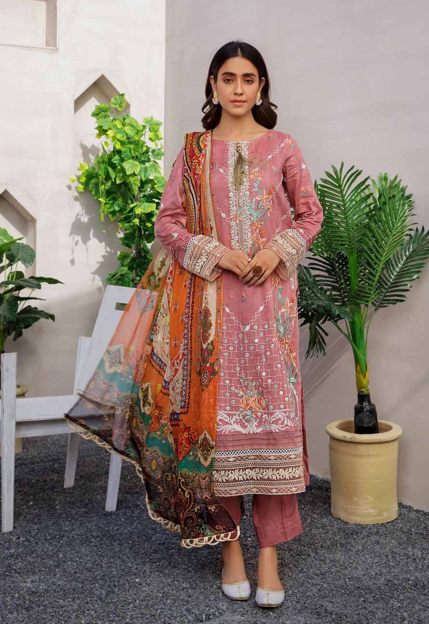 Dastan Embroidered Lawn Unstitched 3 Piece Suit - D01