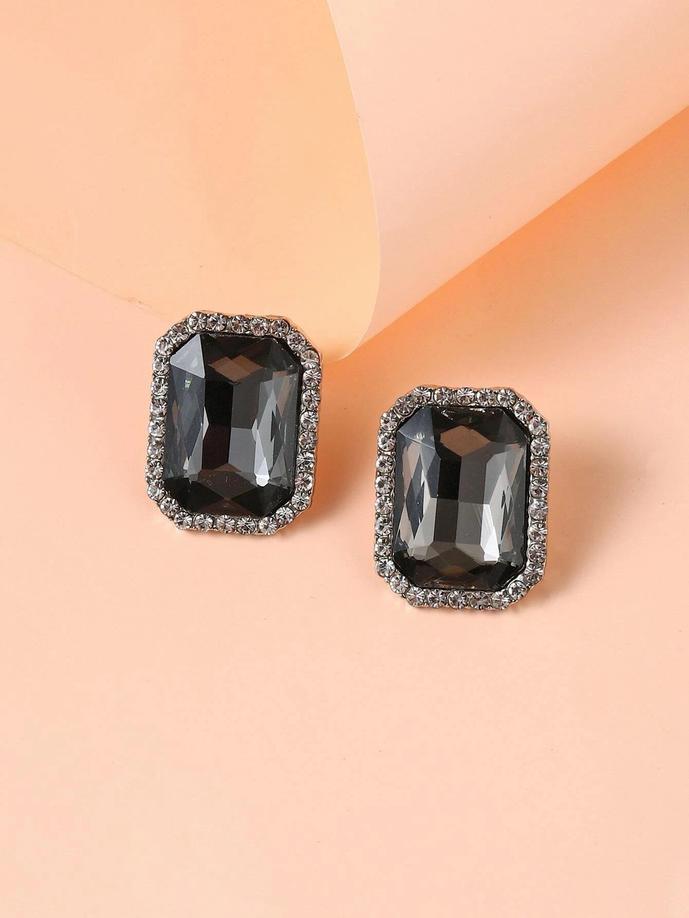 Geo Decor Stud Earrings - HDJ 204