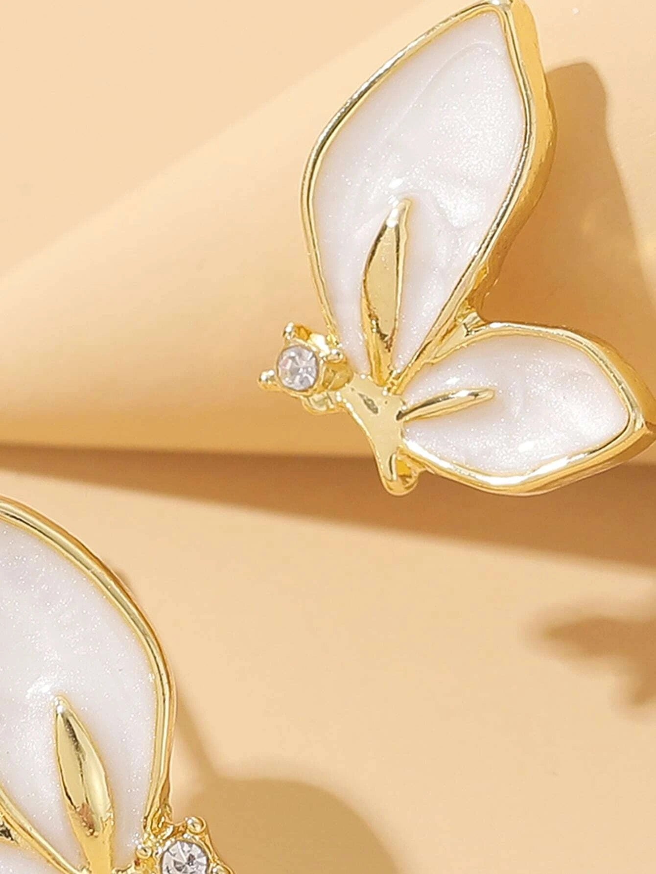 Simple Stud Earrings - HDJ 206