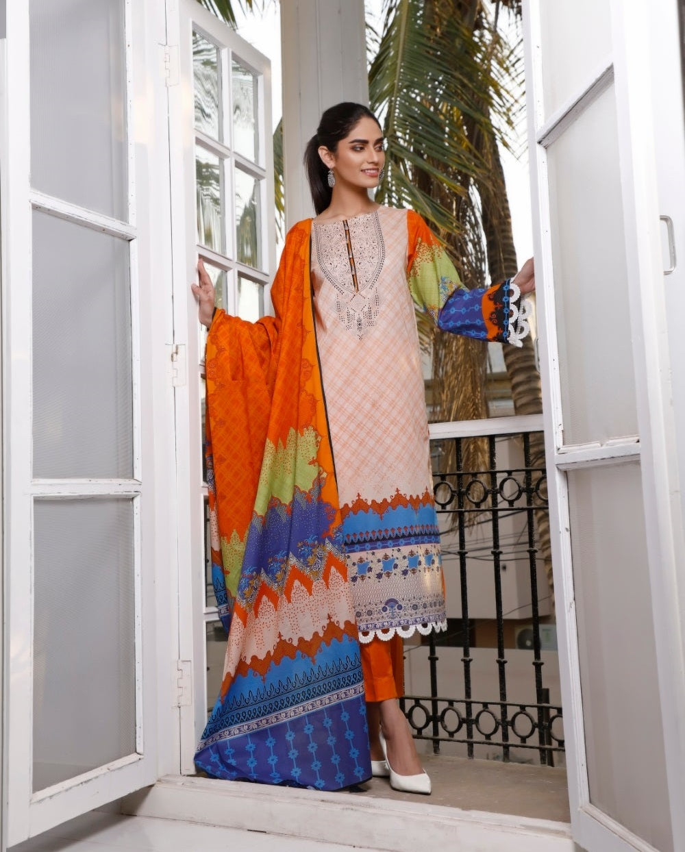 Ittehad Crystal Printed Lawn Unstitched 3 Piece Suit - LF-CL-21112A-Summer Collection