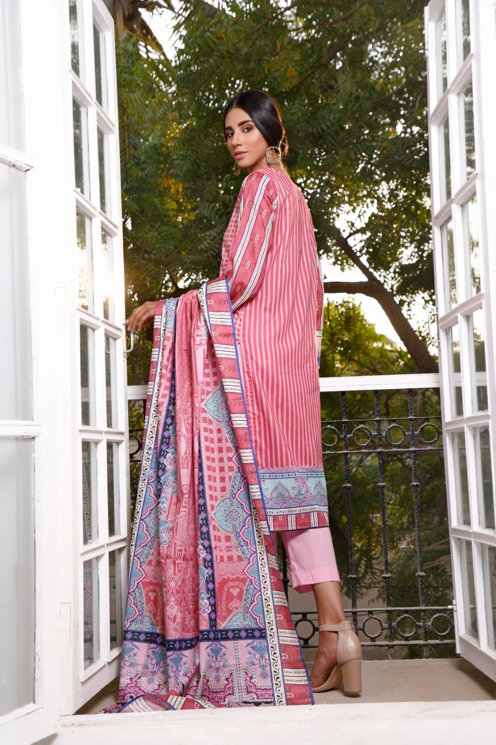 Ittehad Crystal Printed Lawn Unstitched 3 Piece Suit - LF-CL-21119-B-Summer Collection