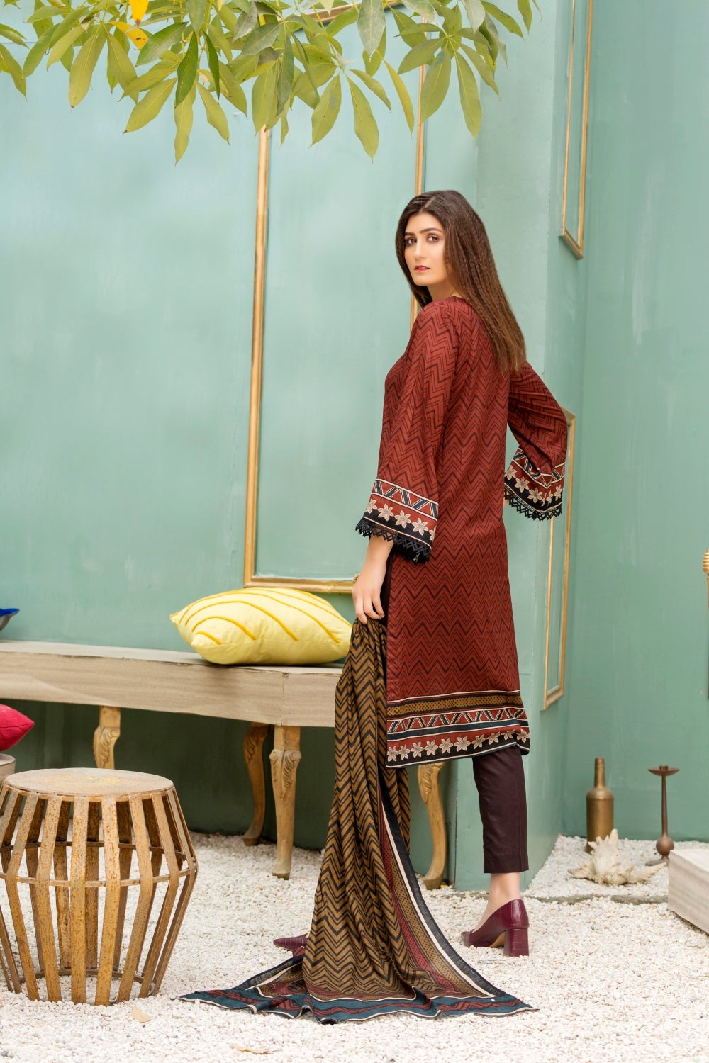 Ittehad Crystal Printed Lawn Unstitched 3 Piece Suit - LF-CL-21128 B- Summer Collection