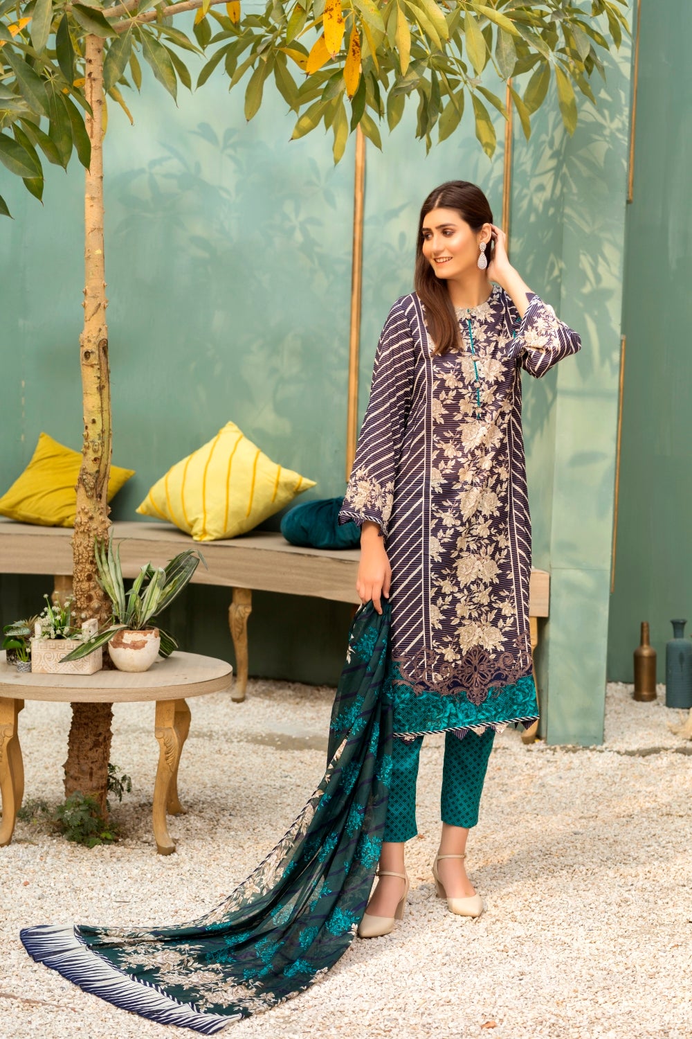 Ittehad Crystal Printed Lawn Unstitched 3 Piece Suit - LF-CL-21134B - Summer Collection