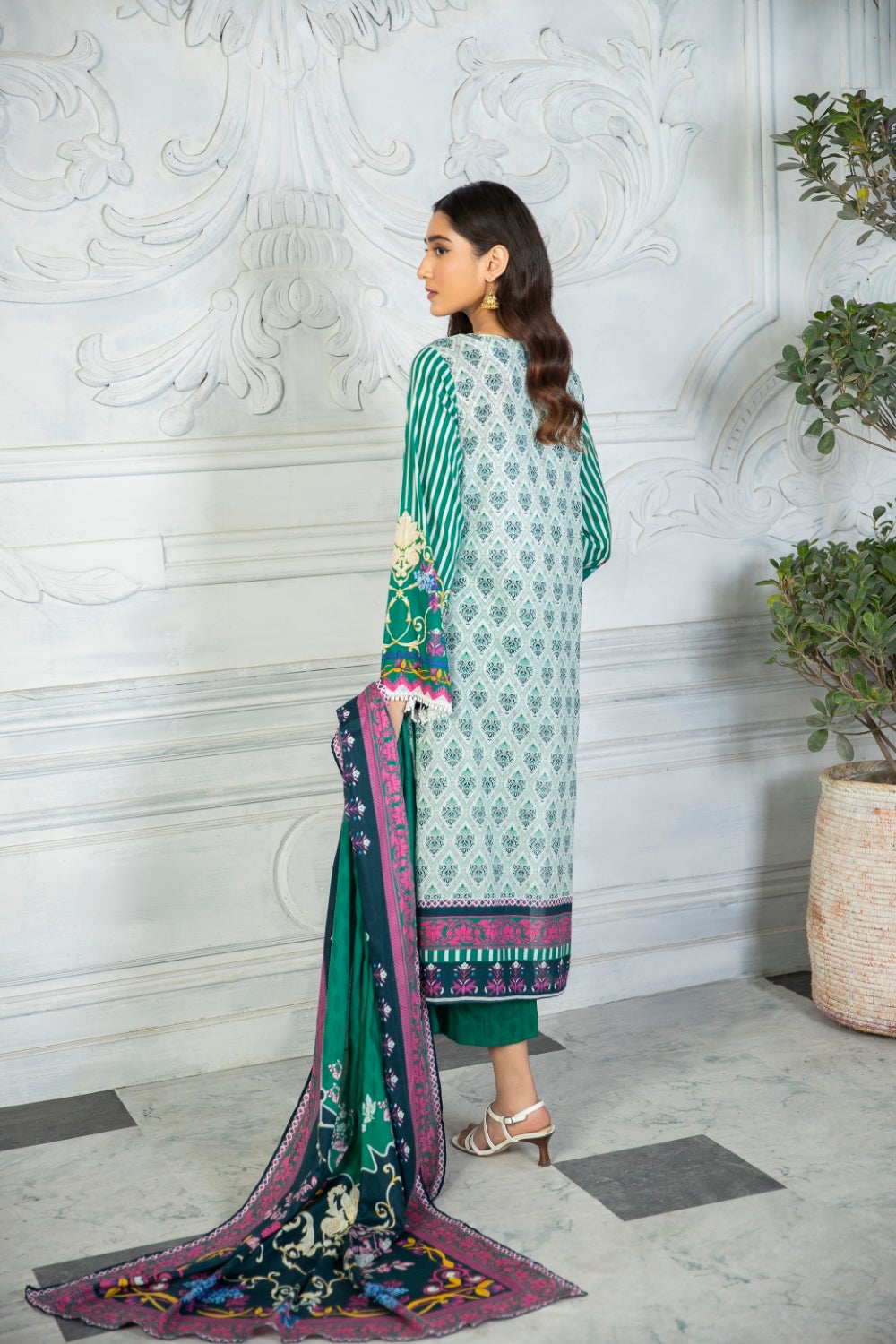 Ittehad Crystal Printed Lawn Unstitched 3 Piece Suit - LF-CL-21148B - Summer Collection