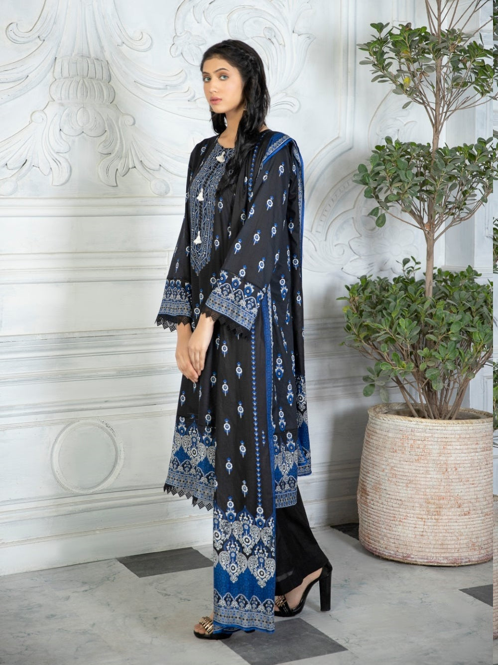 Ittehad Crystal Printed Lawn Unstitched 3 Piece Suit - LF-CL-21152C - Summer Collection