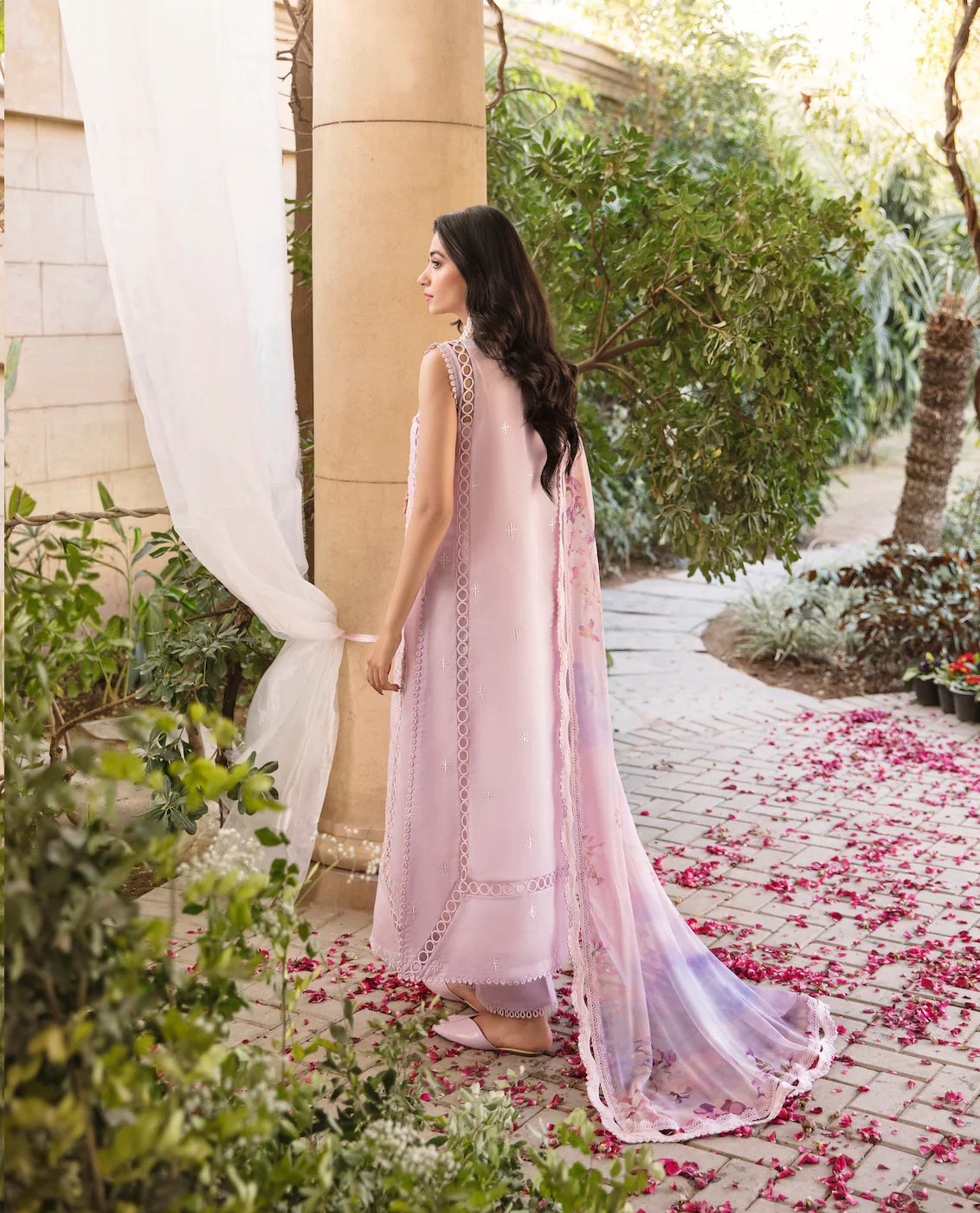 Sable Vogue Embroidered Lawn Suits Unstitched 3 Piece SL-04-23-V1 IRIS - Luxury Collection