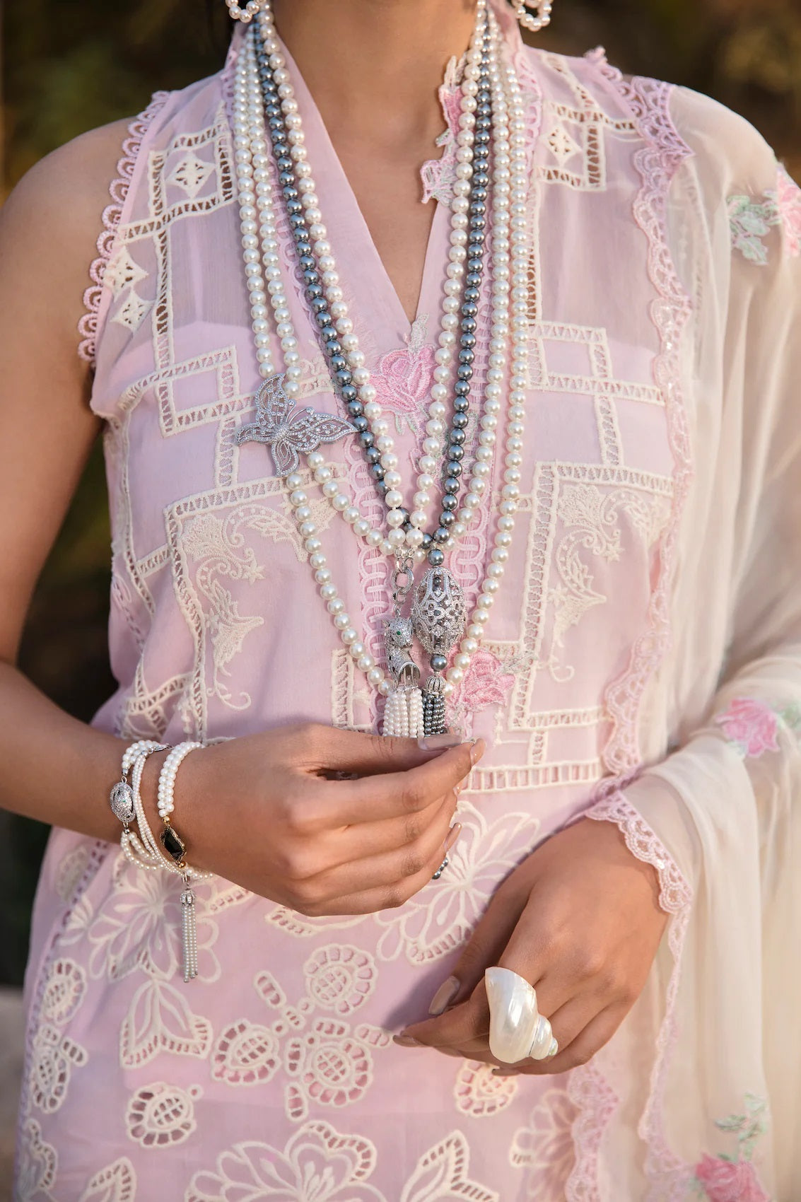 Sable Vogue Embroidered Lawn Suits Unstitched 3 Piece SL-05-23-V1 SAKURA - Luxury Collection