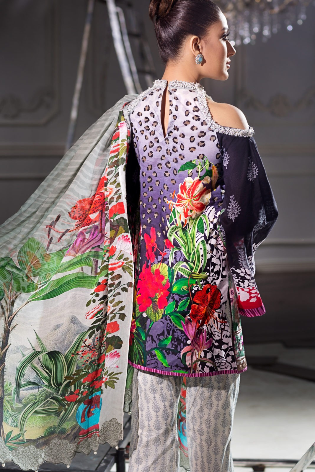 Vestire Luxury Embroidered Lawn Unstitched 3 Piece Suit - 07 Glamourama