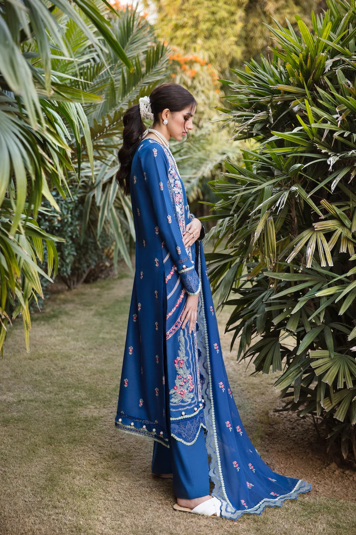 Sable Vogue Embroidered Lawn Suits Unstitched 3 Piece SL-08-23-V1 EDEN - Luxury Collection
