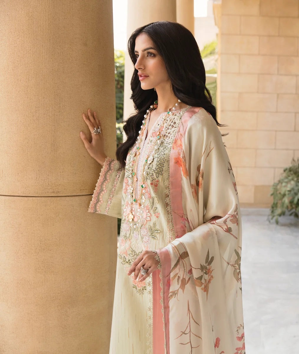 Sable Vogue Embroidered Lawn Suits Unstitched 3 Piece SL-09-23-V1 JADE - Luxury Collection