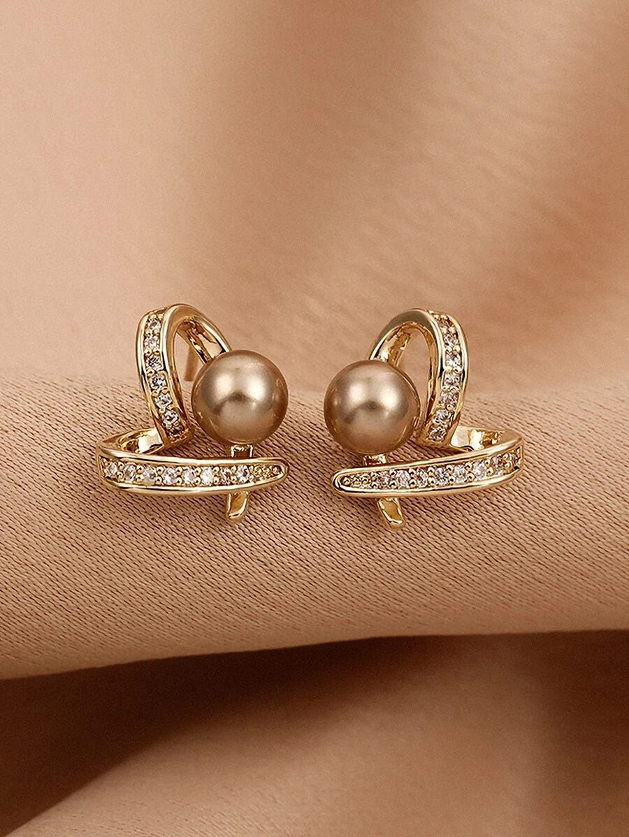 Rhinestone Heart Stylish Stud Earrings - HDJ 113
