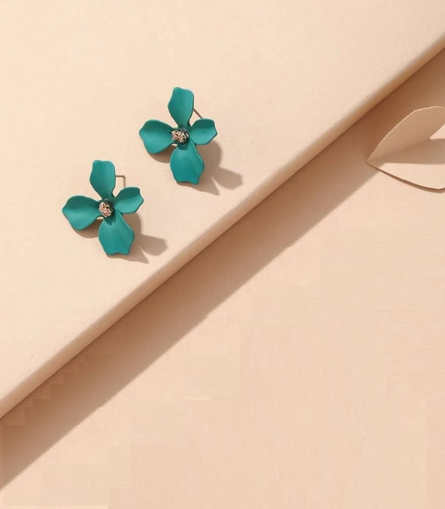 Flower Style Stud Earrings - HDJ 061