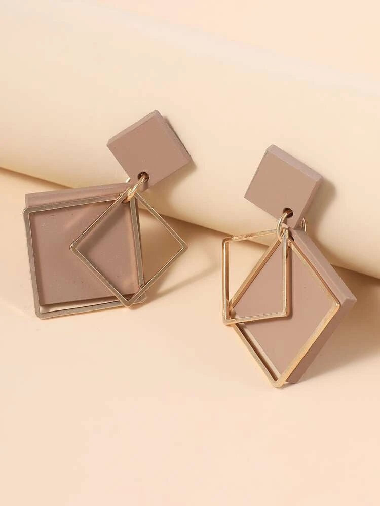 Geometric Design Earrings - HDJ 001