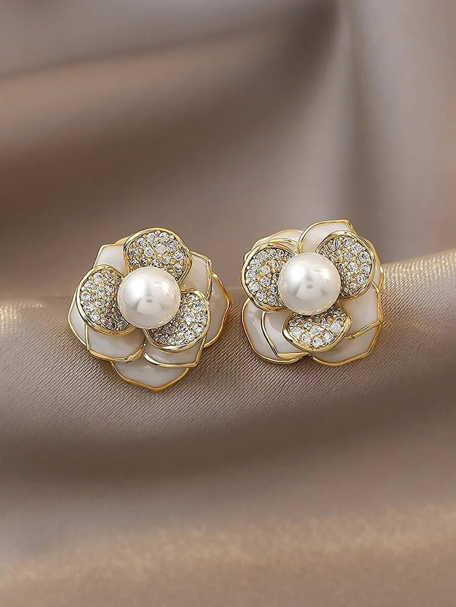 Faux Pearl Flower Stylish Stud Earrings - HDJ 124