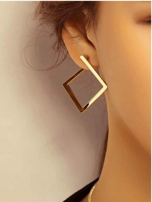Metal Square Earrings - HDJ 003